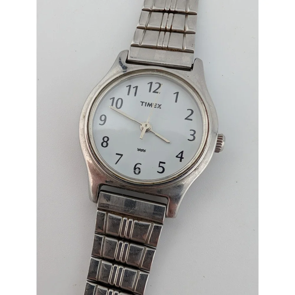 Timex‎ Watch Women 24mm Silver Case Easy Reader Adjustable Band- New Battery